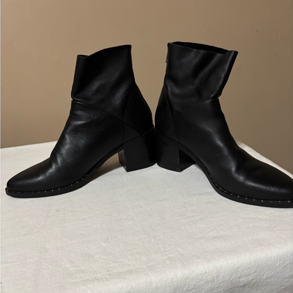 Treasure & Bond Farrah Studded Booties Black Leather Ankle Boots size 7.5 - Picture 6 of 9